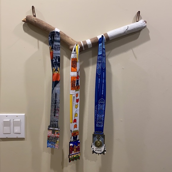 Artist Made Key/Medal Holder or Display - Picture 4 of 6